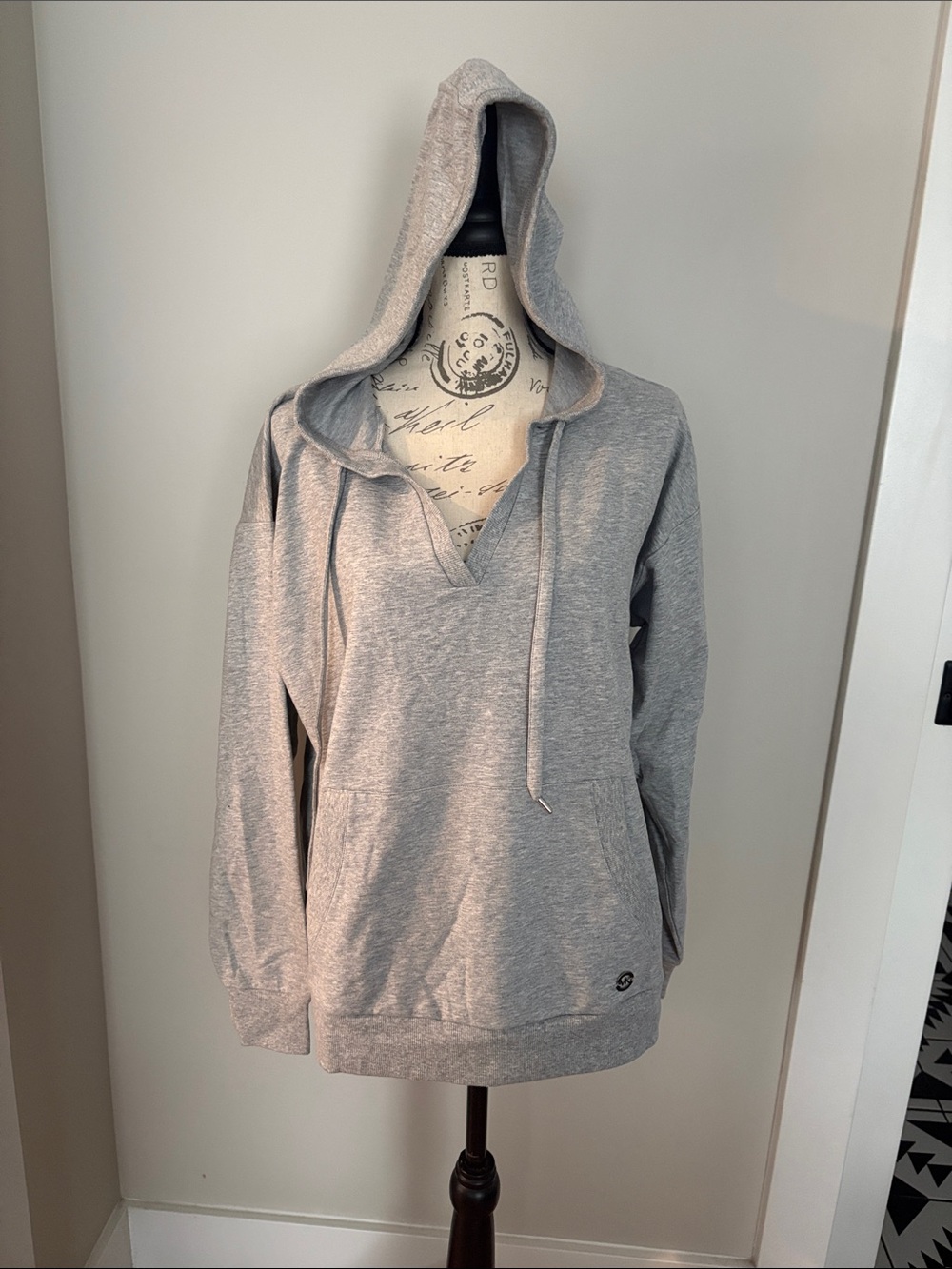 MICHAEL Michael Kors Heather Gray V-Neck Hooded Pullover